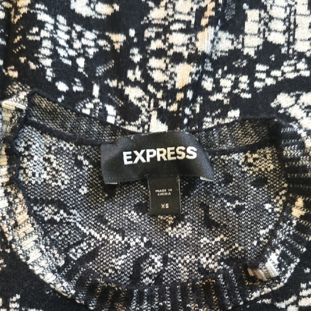 Express Monochrome Patterned Knit - image 2